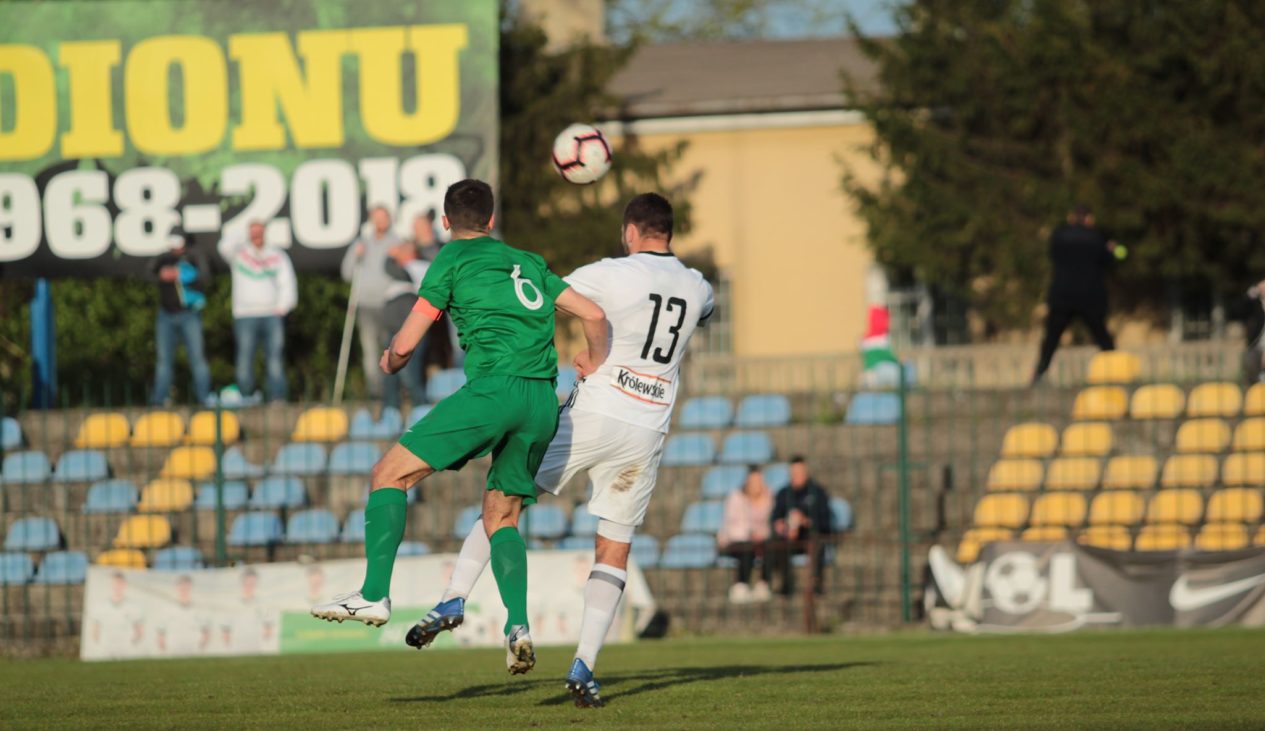 Grad bramek przy Sportowej. Legia II wygrywa w końcówce