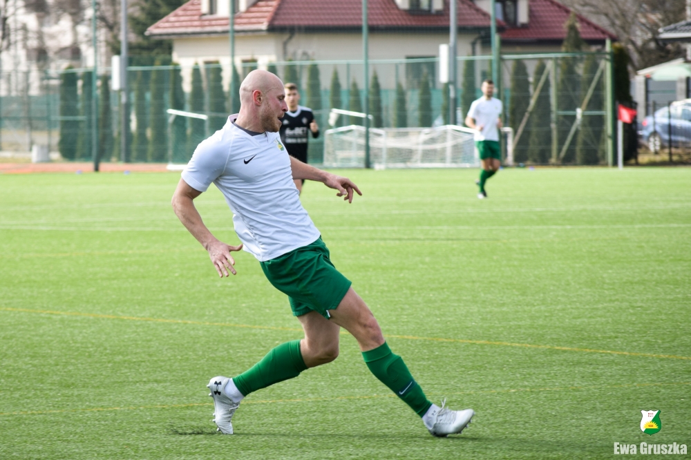 Minimalna porażka z liderem  |  Pogoń – Świt 1:0 (0:0)