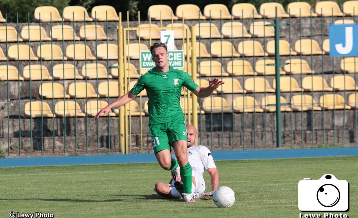 Remis z beniaminkiem  |  Wissa Szczuczyn – Świt 0:0